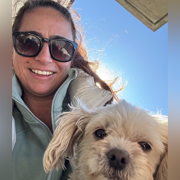 Meet your Posher, Nadia - Picture 1 of 1